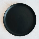 black-ceramic-plate1