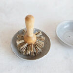 simple-ceramic-dish-brush-holder