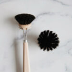 essential-everyday-dish-brush1