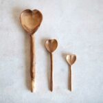 wooden-heart-spoons_f064c575-e558-4db4-874b-3e477732beba