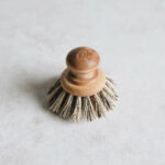 round-everyday-pan-brush