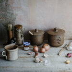 rustic-ceramic-garlic-keeper1