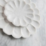 scalloped-marble-tray_086df56b-d970-4ee0-80f4-b1b46857c015