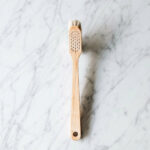 wood-dish-brush_fc6072f1-11c7-4077-a93f-5a2e30b0e4c0